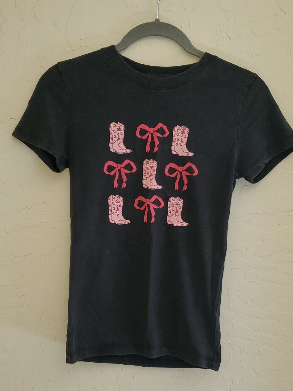 Cowboy Boots and Bows T-shirt XS